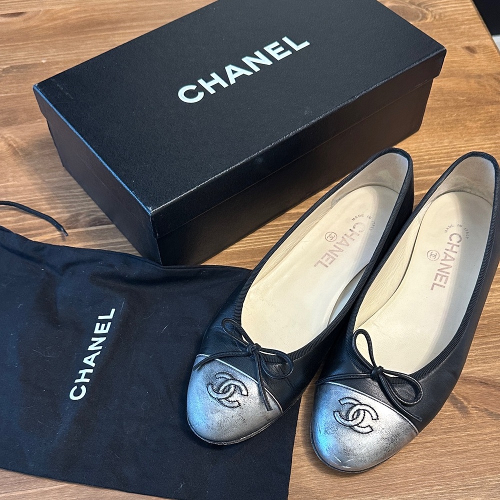 CHANEL Black and Silver Flats